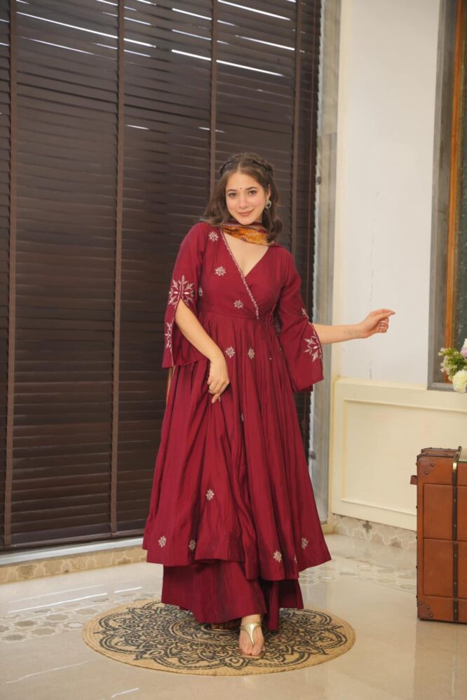 Beautiful Muslin Fabric Anarkali Suit Set